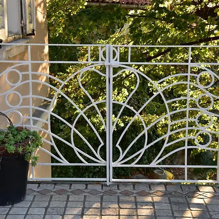 Apartment Baywatch - Via Perarolo 8 Trieste